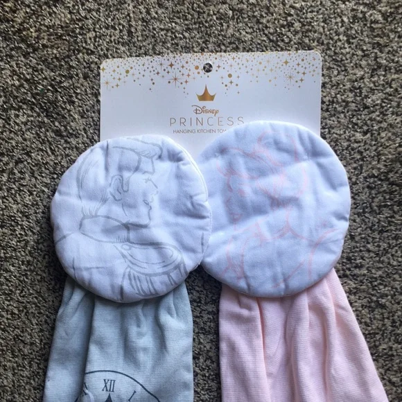 New Disney Princess Hanging Kitchen Towels - Picture 4 of 9